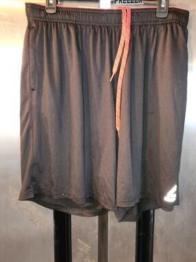 Reebok Men's Size XL Black Athletic Shorts Red Trim Drawstring Gym Workout